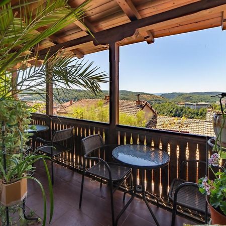 Винената Къща Veliko Tărnovo Exterior foto