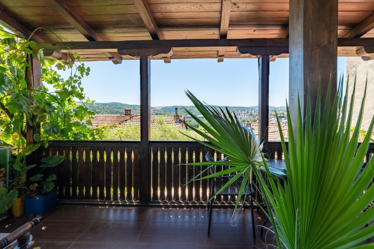Винената Къща Veliko Tărnovo Exterior foto